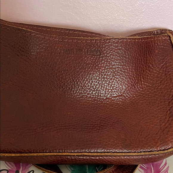 Portland Leather Lucy Shoulder Bag in Nutmeg - Picture 2 of 7